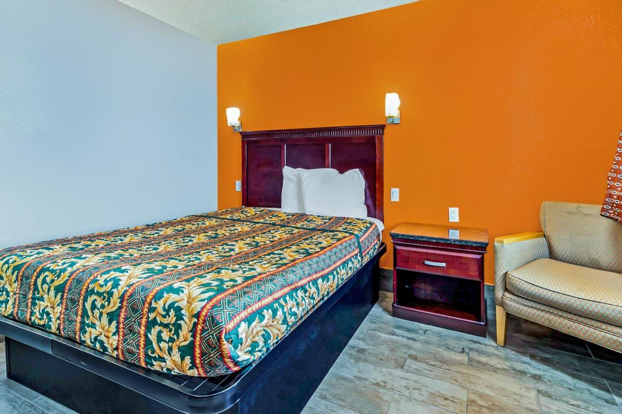 Oyo Hotel Lake Charles Hwy 10 Eksteriør billede