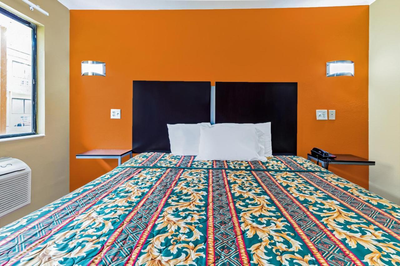 Oyo Hotel Lake Charles Hwy 10 Eksteriør billede